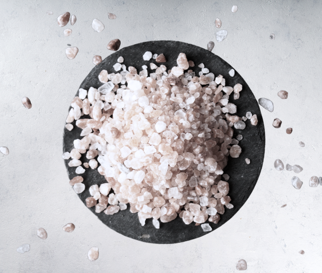 Salgemma, il sale di roccia. Differenze dal sale marino, caratteristiche e benefici.