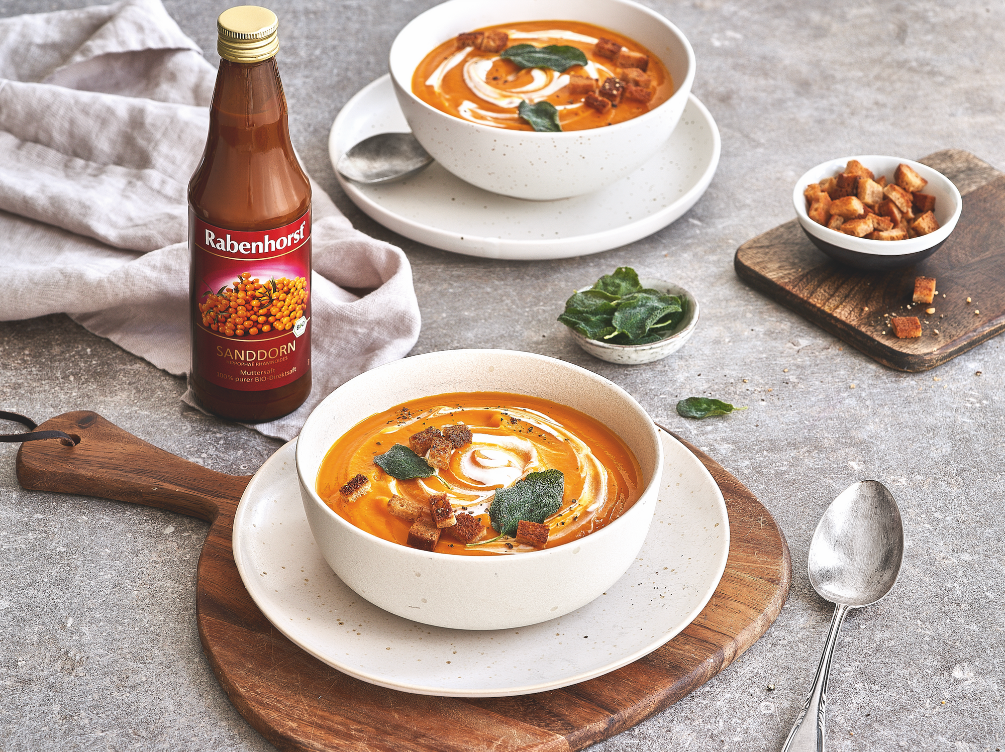 Zuppa di patate dolci con olivello spinoso